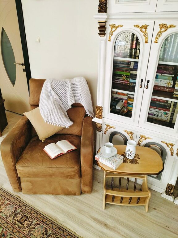 Tips for Creating a Cozy Reading Nook in Your Home